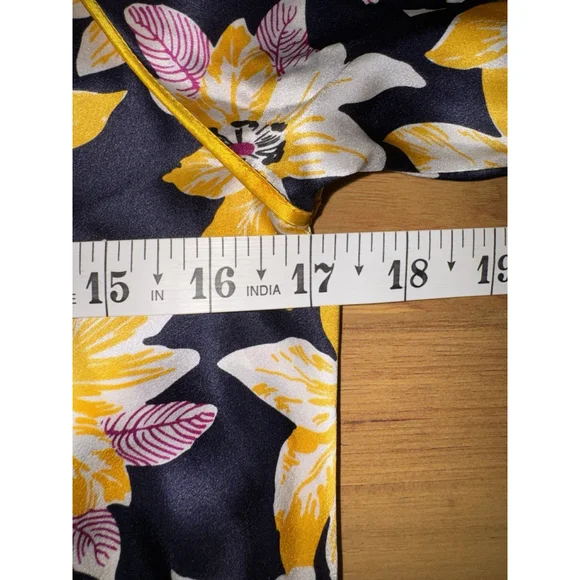 Cinq A Sept Kristi Silk Floral Tie Front Top Women’s S Feminine Preppy Summer - Picture 6 of 8